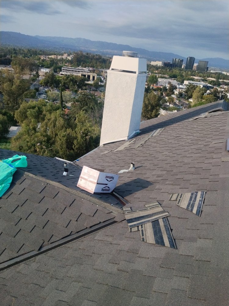 Presidential shingle installation by Crown Roofing and Repairs Inc